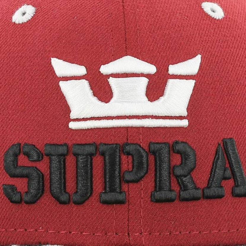 Supra Acima Da Zebra Vermelha Da Nova Era